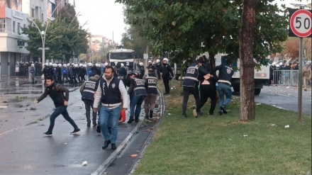 Türkiye'de Kayyum protestolarında 140 kişi gözaltına alındı