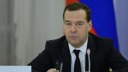 Medvedev: Është në interesin e Evropës të ndalë mbështetjen ndaj Ukrainës