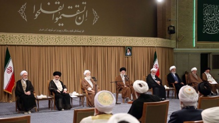 Ajatollah Khamenei: Zhvillimi i jashtëzakonshëm i Hezbollahut i detyrohet Nasrallahut