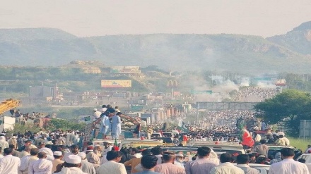 د پاکستان د حکومت سیاسي  مخالفان شاتګ نه کوي 