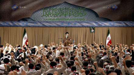 Իրանցի աշխարհազորայինները հանդիպել են ԻԻՀ առաջնորդի հետ 