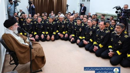 İmom Xameneyi:Hozzıəti iyən canqi ğabiliyyəti ziyodəti çe İroni silohinə ğıvvon həmməysə muhimmə vəzifəy