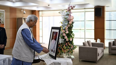 মনমোহন সিংয়ের প্রতি শ্রদ্ধা জানালেন প্রধান উপদেষ্টা