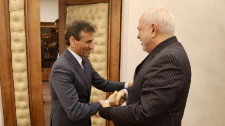 Акцент Зарифа на важности развития и стабильности Ирака