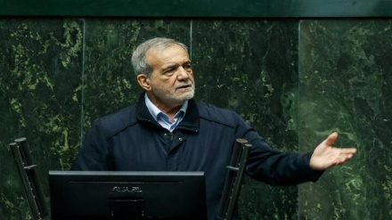 پزشکیان: کشورهای اسلامی برای جلوگیری از گسترش روندهای تروریستی در منطقه تلاش کنند