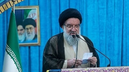 Tehroni Cımə İmomi Xətib:Hərəmi şəhidon xun Suriyadə çe mığoviməti loləon pebərosne