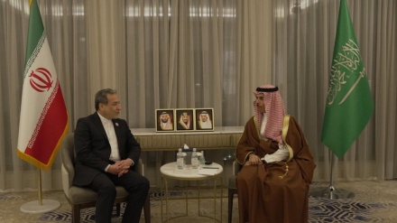 Ministrat e Jashtëm iranian dhe saudit diskutojnë zhvillimet rajonale