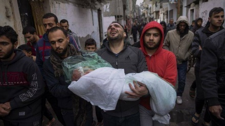 Martirizohen 10 palestinezë në jug të Gazës për shkak të bombardimeve të regjimit sionist
