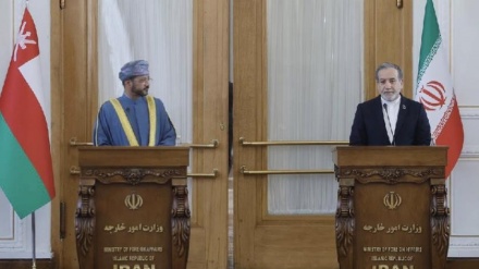 عراقچی: وزیر خارجه عمان حامل پیامی از آمریکا برای تهران نبود