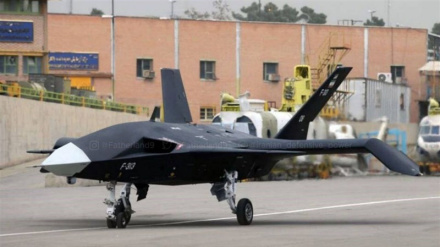 Իրանի «Ղահեր» անօդաչու թռչող սարքի թռիչքի փորձարկումը և նոր մարտական ​​ուղղաթիռի շնորհանդեսը