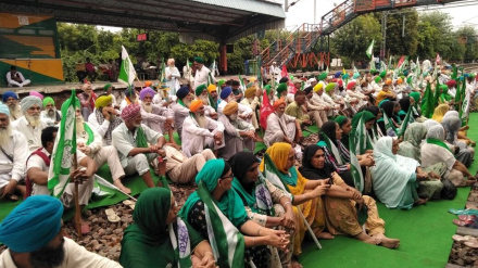 د هند په پنجاب ایالت کې د بزګرانو د اعتراضونو له امله د اورګاډو تګ راتګ لغوه شو