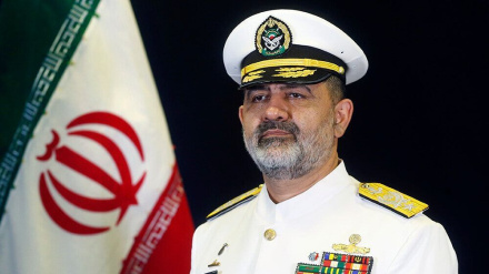 Admiral İrani: Donanma bütün gücü ilə İslami İranın nüfuzu və şərəfi üçün çalışır