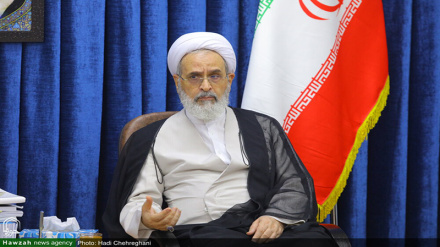 Mkuu wa Vyuo vya Kidini akutana na Maulamaa wa Kisunni wa Kurdistan ya Iran, atilia mkazo umoja