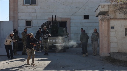 Tërhiqen terroristët nga zonat nën ndikimin e tyre në periferi të qytetit Hamah pas sulmit të ushtrisë siriane