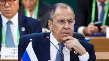 Lavrov: Suriye teröristlerin eline geçmemeli