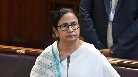 বাংলাদেশ ইস্যুতে কেন্দ্রকে মমতার প্রস্তাব, প্রয়োজনে শান্তিরক্ষী পাঠানো হোক