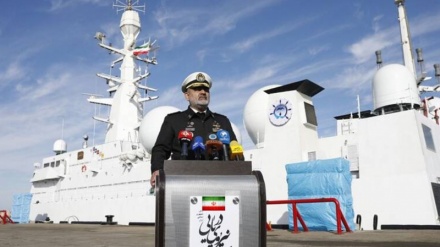 What features does Iran’s new signal-intelligence destroyer have?
