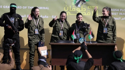 Marrëveshja e armëpushimit; Hamasi liron 4 femra ushtare izraelite, Izraeli liron 200 të burgosur palestinezë