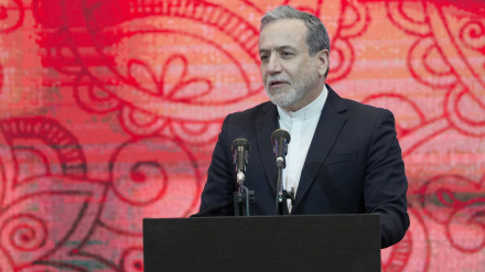 Аракчи: Таджикистан занимает приоритетное место во внешней политике Ирана