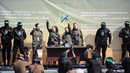 HAMAS waitunishia misuli Israel kwa kutokeza hadharani na bunduki zake walizoteka Oktoba 7, 2023