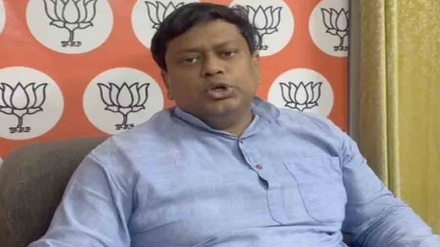 ধর্মরক্ষায় বাড়িতে ধারালো অস্ত্র রাখার পরামর্শ সুকান্তের! পাল্টা সমালোচনা তৃণমূলের