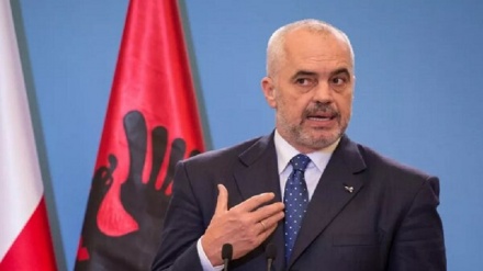 Kryeministri i Shqipërisë: Lajmi për pranimin e 100 mijë refugjatëve nga Gaza është i rremë