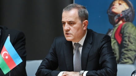     Xalqa güc tətbiq olunur