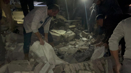 Gazze Şeridi'nin merkezinde Siyonistlerin yeni cinayeti; 20 Filistinli şehit edildi