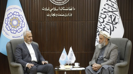 ایران له طالبانو سره د سوداګریزو اړیکو پر پراختیا ټینګار وکړ