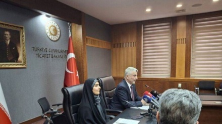 Türkiyə Ticarət Naziri İranla qarşılıqlı əlaqələrin və əməkdaşlığın genişləndirilməsini vurğulayıb