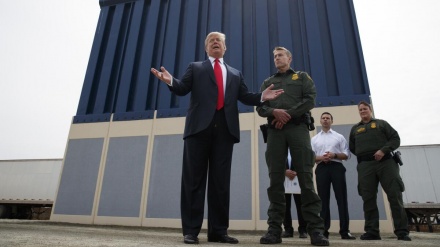 Lëvizjet e stafit të Trumpit për të dëbuar masivisht emigrantë të paligjshëm nga SHBA