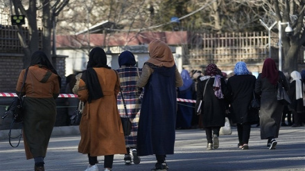 د طالبانو یوه چارواکي د انجلیو په زده کړې د بندیز د ختمولو غوښتنه وکړه