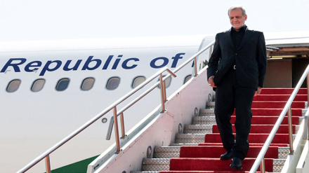 Rais Pezeshkian arejea Tehran baada ya kutembelea Tajikistan na Russia