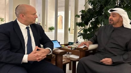 د صهیونیسټ رژیم پخوانی لومړی وزیر متحده عربي اماراتو ته ورغلی