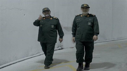 İran Devrim Muhafızları Ordusu Deniz Kuvvetleri'ne ait ilk yüzen şehri hizmete açıldı