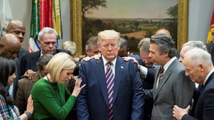 Trump kërkon presidencën e përjetshme; Demokracia amerikane ishte një shaka që në fillim