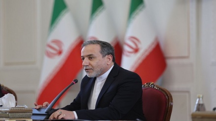 عراقچی: نامه ترامپ را قرار است یک کشور عربی به ایران برساند