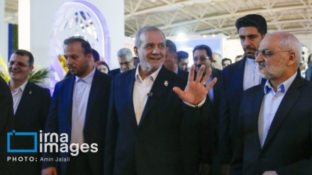 Presidenti Pezeshkian viziton ekspozitën Eurasia 2025 në Teheran