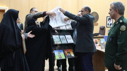 Rəştədə 46 qılə muğavimət və muğəddəsə mıdofiə unvan kitobi təğdim kardey