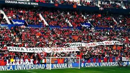 Aficionados del partido Osasuna-Real Madrid exigen “tarjeta roja” para Israel