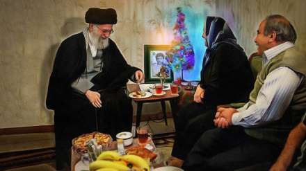 Анализ директора Союза улемов сопротивления относительно успеха аятоллы Хаменеи в защите прав религиозных меньшинств и создании модели в области прогресса