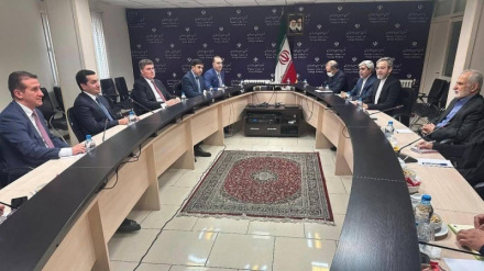     İran Xarici Əlaqələr üzrə Strateji Şurasının sədri Hikmət Hacıyev ilə görüşüb