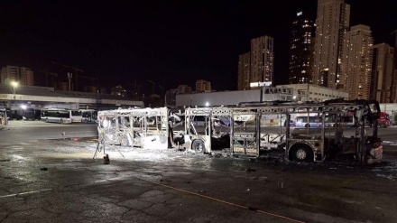 Shpërthime të shumta autobusësh tronditin Tel Avivin, duke ngjallur frikë tek kolonët dhe duke e ndalur aktivitetin e qytetit