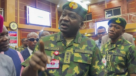 Abuja yaijia juu Canada kwa kumyima 'viza' Mkuu wa Jeshi la Nigeria