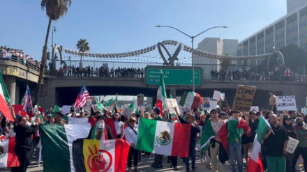 Trump'ın göçmen politikalarına karşı Los Angeles'ta geniş protestolar
