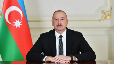 Əliyev Pezeşkyanı təbrik etdi