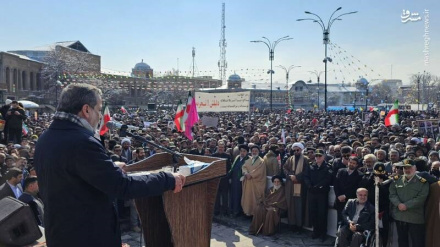 Eýranyň Daşary işler ministri, Yslam rewolýusiýasynyň ýeňişiniň ýyl dönümine gatnaşan jemgyýeti öwdi
