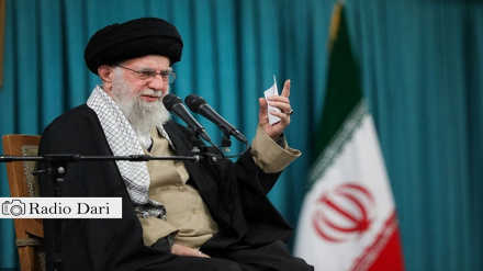 İmom Xameneyi:Amerkəvıjon təcavuzkoronə sıxanon çı təkəbbıron çirkin,hozi iyən ğarətəkə daxili aləmi cilvəonkuye