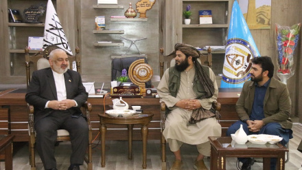 په جلال آباد کې د ايران سرقونسل د ننګرهار له مرستيال والي سره د مخه ښې کتنه وکړه