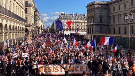 Demonstrata në Paris në favor të tërheqjes së Francës nga NATO dhe BE